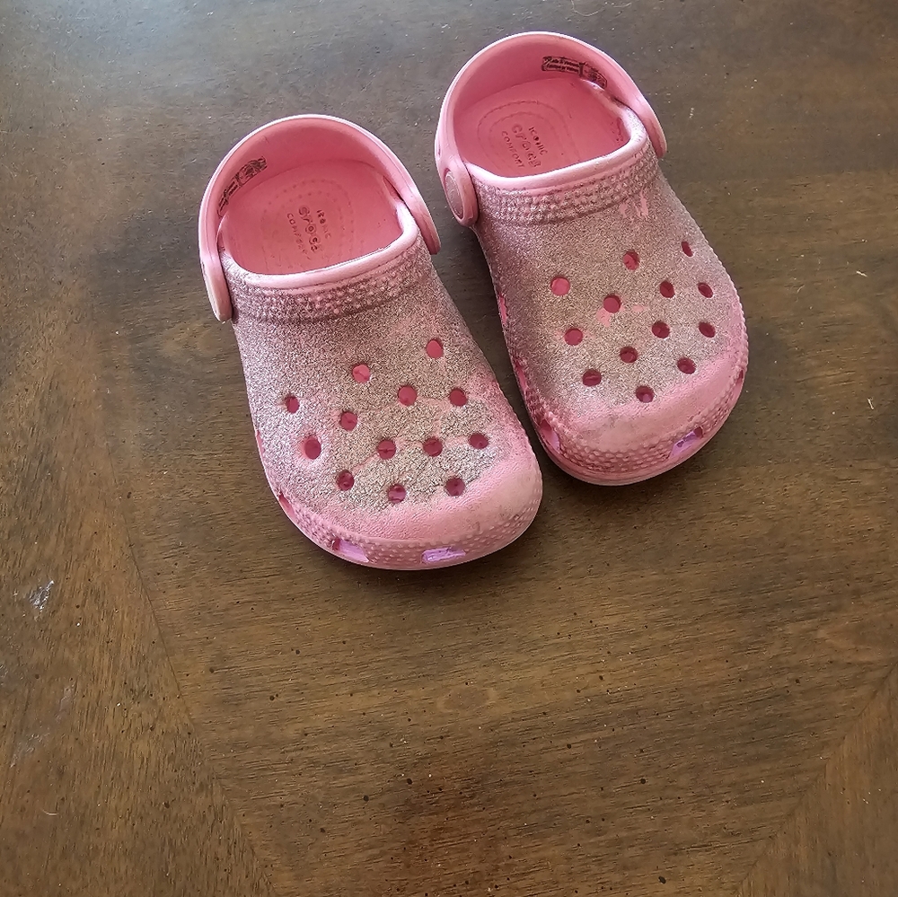 Toddler crocs